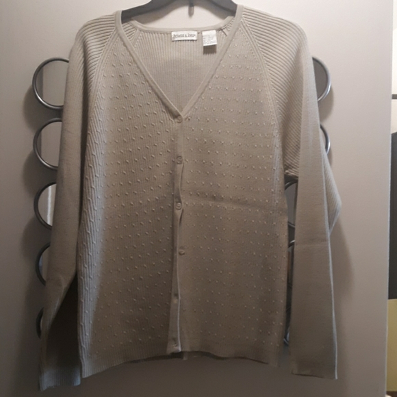 🌺RICHARDS & JONES Sweater - Picture 1 of 4